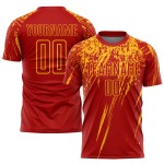 Rotes, benutzerdefiniertes goldenes Trikot mit Sublimationsdruck, Fußballuniform Rotes, benutzerdefiniertes goldenes Trikot mit Sublimationsdruck, Fußballuniform